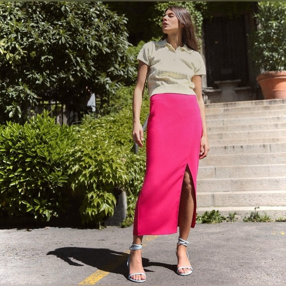 Brand new fushia Zara Midi dress with slit M brand new with tag on ! - Picture 3 of 9